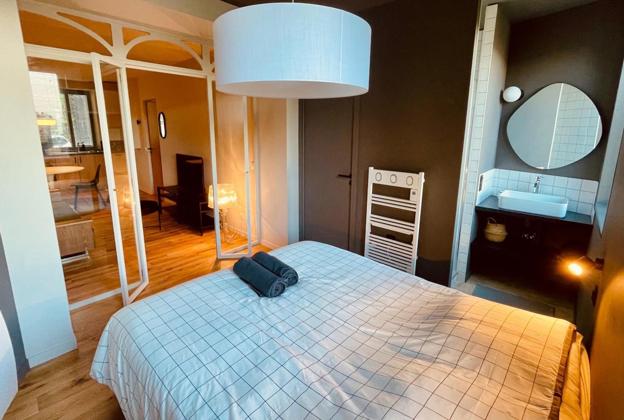 Les Suites D'Angouleme - Proche Gare Et Centre Ville - Haut De Gamme Zewnętrze zdjęcie